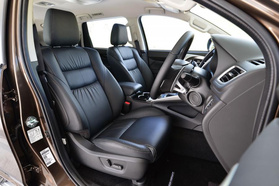  Mitsubishi Pajero Sport 2015 года  (TH) (фото 29 из 46)